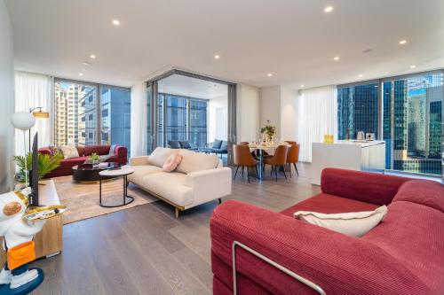 Sydney CBD modern apt with pool gym 10ppl