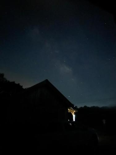 Peaceful Cabin Near Waterfalls Fire Pit & Creek Cabin 1 in McMinnville (TN)