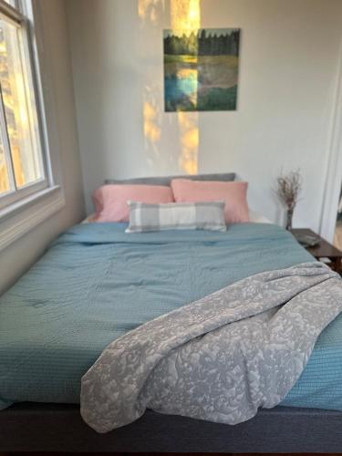 New Orleans Cottage 2 Bed 1 Bath Carseat Included