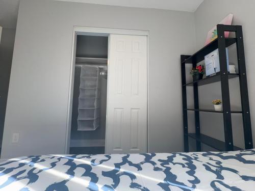 Blue Stay near BMO Stadium and USC Private Room, Los Angeles (zdjęcie 9)