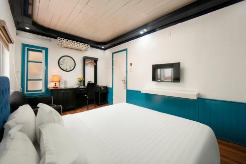 room detail thumbnail 0