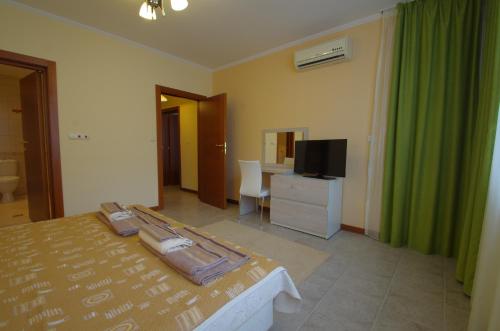 Casa Real - image 14