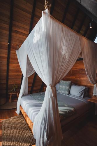 Desa Cabins - Tap to explore photos