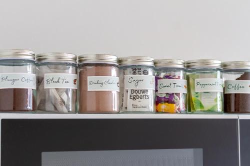 Dashing 2-Bedroom Apartment in Vibrant City Hub