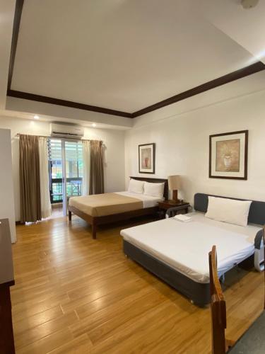 Club Balai Isabel Recto 102 Lakeshore Room