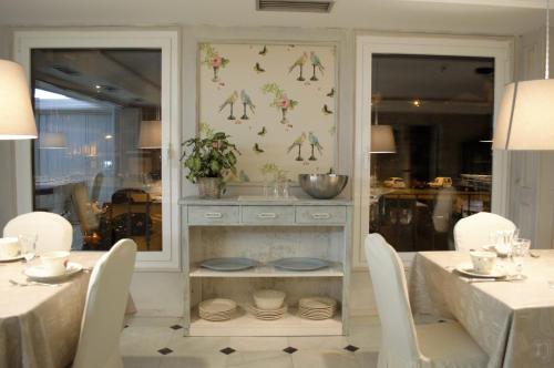 餐廳, Ares Hotel in 薩莫拉市中心