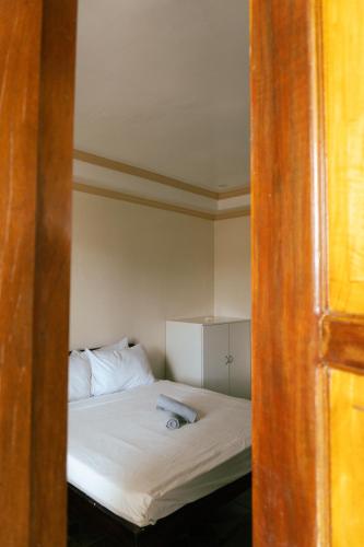 Log House Siargao , Libertad General Luna - Tap to explore photos