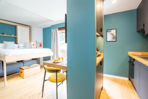 Contemporary studio in the heart of Morzine near Chalet Les 4 Vents Restaurant