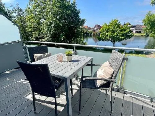 Am See in Norddeich, Deutschland