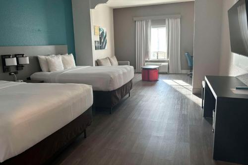 Comfort Inn & Suites Burnet - main image