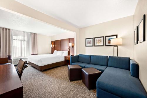Comfort Inn & Suites Decatur-Forsyth in Forsyth, USA