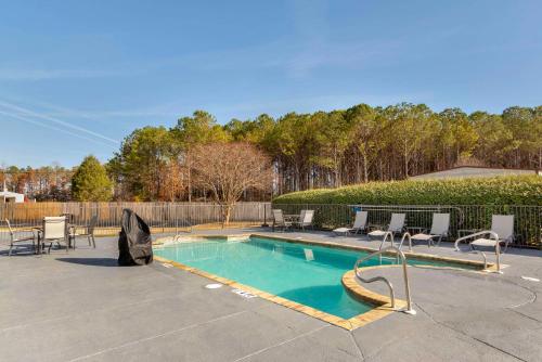 Quality Inn Valley - West Point - image 12