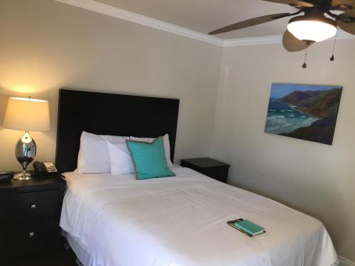 Beach Bungalow Inn and Suites