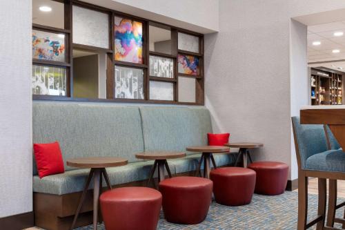 Hampton Inn & Suites Porter Ranch Los Angeles in Deer Lake Highlands, USA