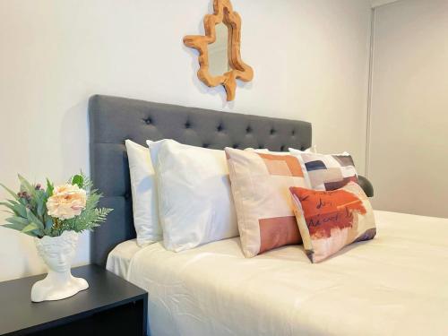 Luxury Parkside Living on Queen St with AC Pool & Gym, Auckland (photo 9)