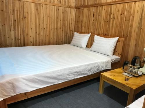 Homestay Khoáng nóng Thông Nguyên (Homestay Khoang nong Thong Nguyen) in Nam Pi