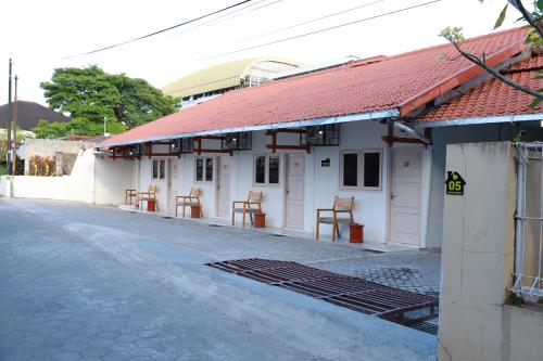 Tampilan eksterior, Rumah 65 m² dengan 5 kamar tidur dan 5 kamar mandi pribadi di Kota Baru (Omah Yogya Exclusive) in Yogyakarta