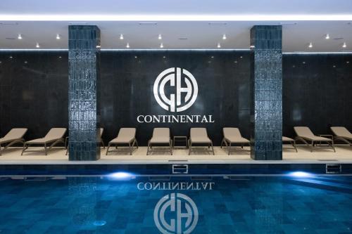 สระว่ายน้ำ, Continental SPA Resort in โปลยานึตสยา