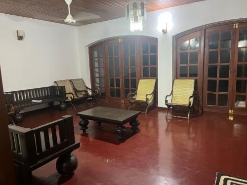 Bellissimo Escape in Elpitiya