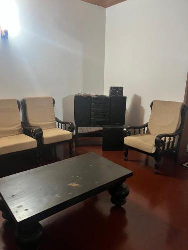 Bellissimo Escape in Elpitiya