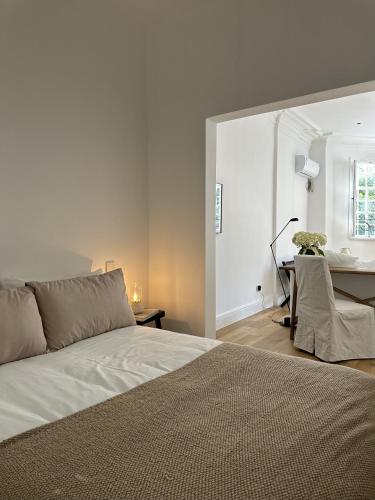 Shanghai Hills & Art Suite 18 - Near Line 1 & 7 Changshu Road Metro, Shanghai (Foto 5)