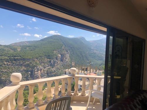 Palace in heaven in Ehden