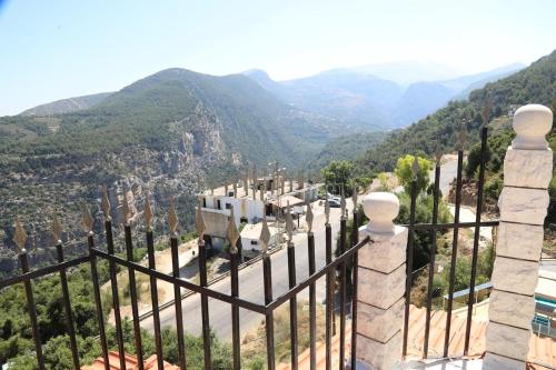 Palace in heaven in Ehden