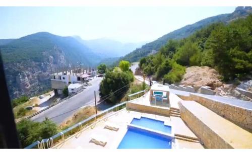 Palace in heaven in Ehden