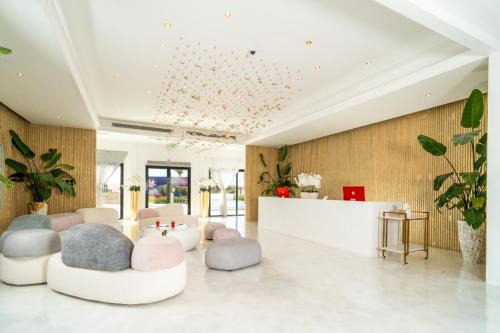 Lobby, Ramlah Resort Sealine Beach in Mesaieed