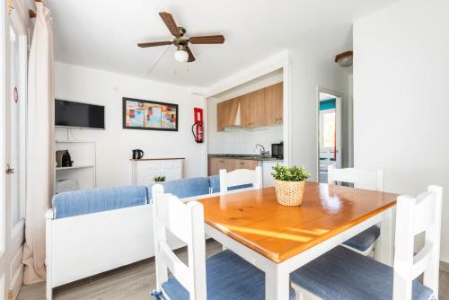 Cucina, Apartamentos Alta Galdana in Minorca