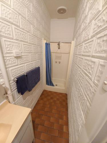 Lakes Entrance Holiday Units - 화장실