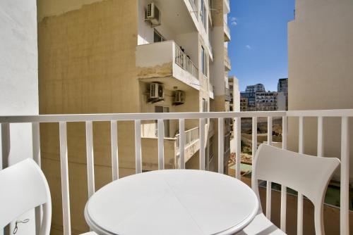 Tower Road Sliema 2-bedroom Apartment - image 5