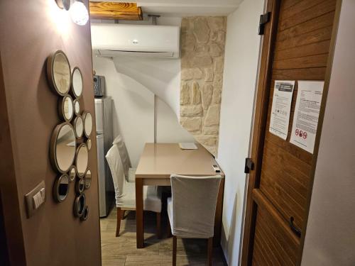 Reval Luxury Stone house apartments****, Split (photo 7)