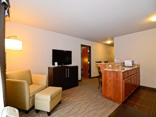 Astoria Extended Stay & Event Center