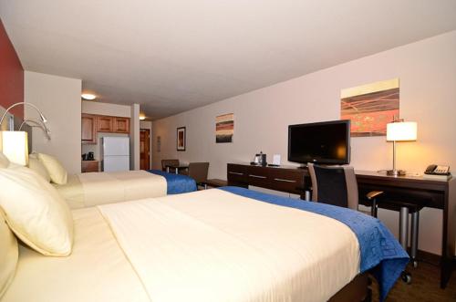 Queen Studio with Two Queen Beds