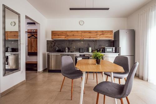 Pusszantalak Paloznak in ปาลอซนัก