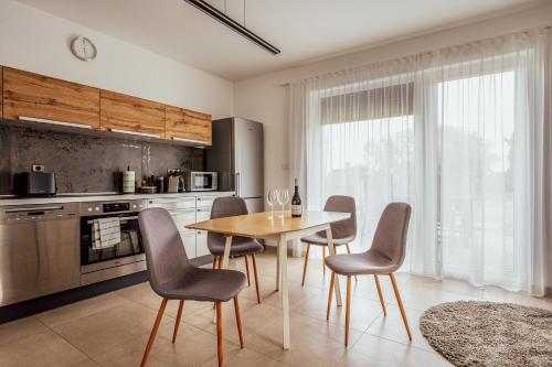 Pusszantalak Paloznak in ปาลอซนัก