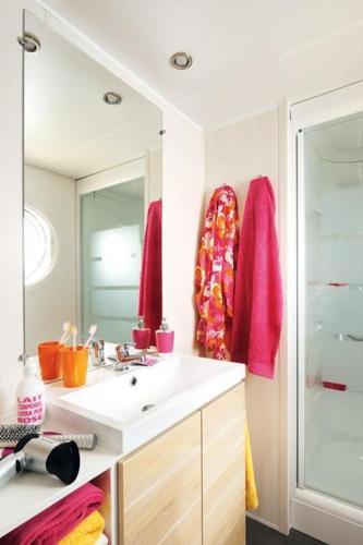 2 bedrooms, 3 beds