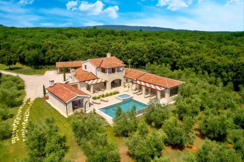 Four-Bedroom Holiday Home