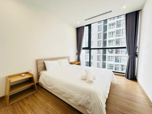 Four-Bedroom Apartment image 6