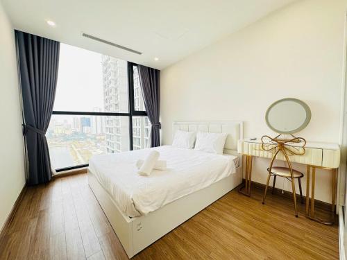 Four-Bedroom Apartment image 5