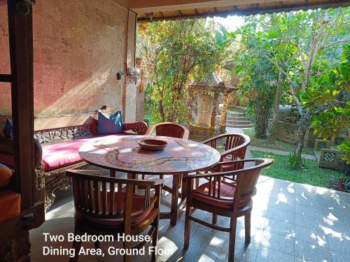 Guci Guesthouses - Tap to explore photos