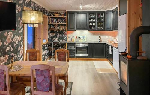 Lovely Home In Naustdal With Wifi Lovely Home In Naustdal With Wifi