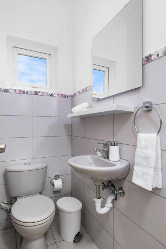 Villa Noah Your Luxurious 4BR Retreat by Bocobay