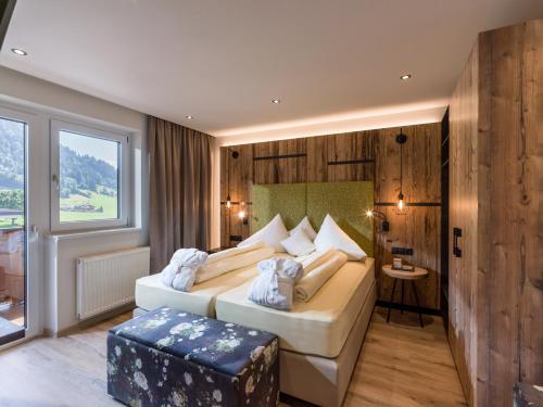 One-Bedroom Apartment with Balcony