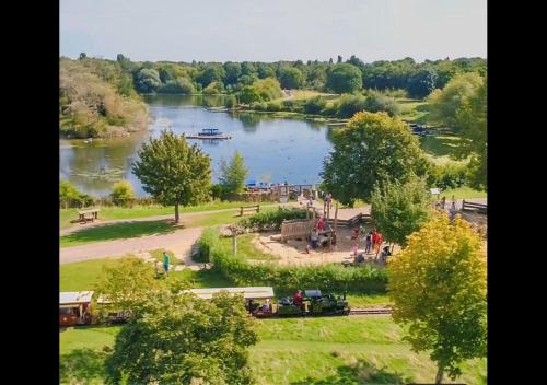 Programlehetőségek, Cambridge Apartment at St Neot in Eaton Socon