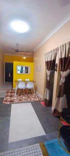 Homestay Hajah Jamilah Sungai Tiram in Ulu Tiram