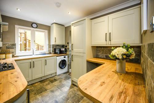 Létesítmények, Heritage Cottage In Stunning Rhondda Valley With Amazing Views By STAE-Homes in Cymmer