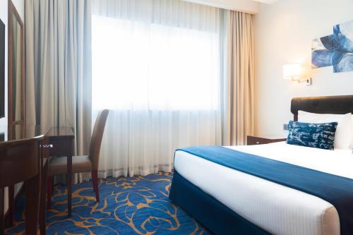 Deluxe Suite One Bedroom - Complimentary Transfer to Bluewater Island and JBR image 5