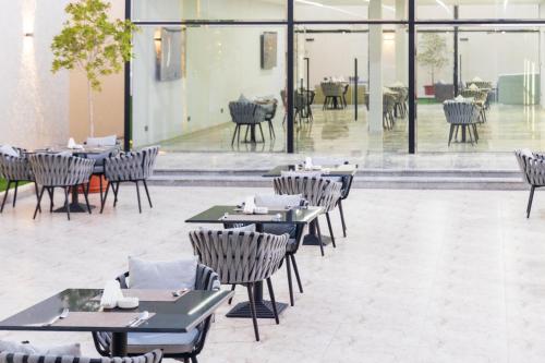 Cassells Al Barsha Hotel by IGH - image 4